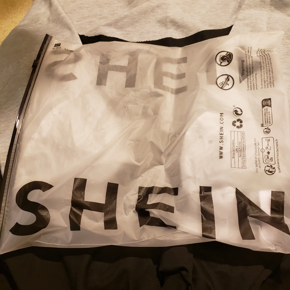 SHEIN Gray and Black Long Light Weight Off The shoulder Sweatshirts - Picture 3 of 3